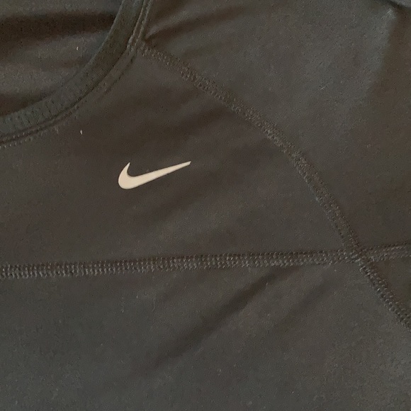 Nike Dri-Fit Running Top - Picture 4 of 6